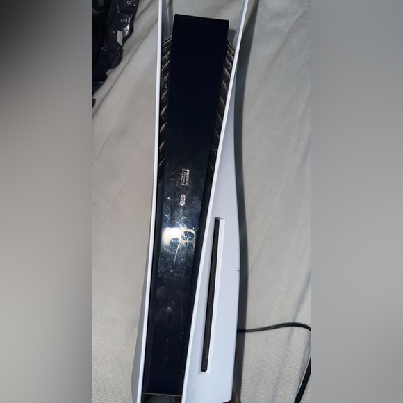 Used - Picture 2 of 4